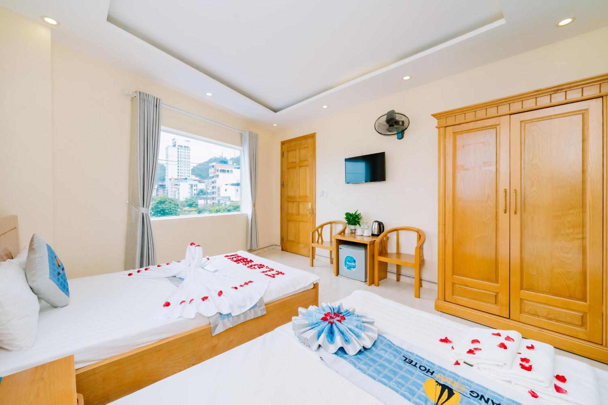 Lang Chai Hotel Cat Ba Dong Khe Sau Exterior photo